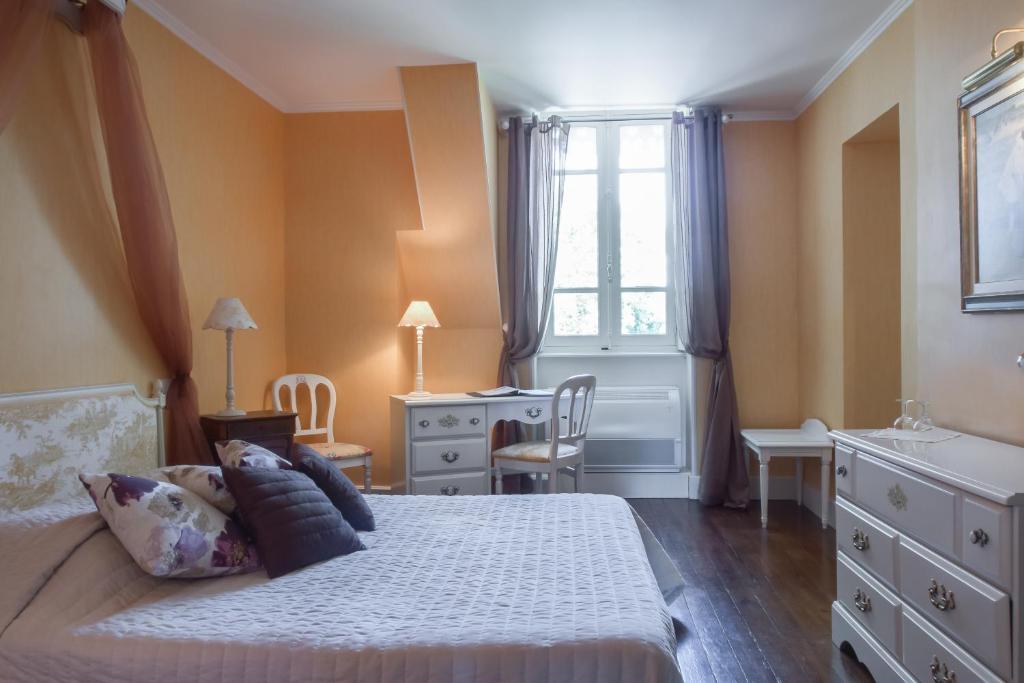 Chambres Au Chateau - Le Clos Des Tourelles Sennecey-le-Grand Szoba fotó