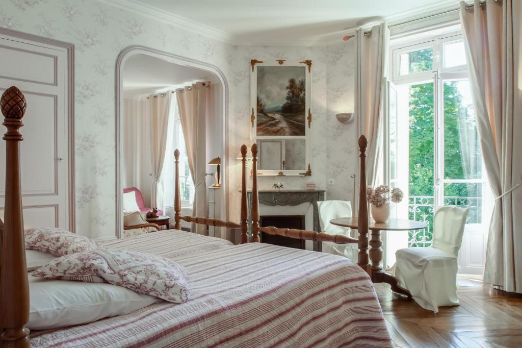 Chambres Au Chateau - Le Clos Des Tourelles Sennecey-le-Grand Szoba fotó